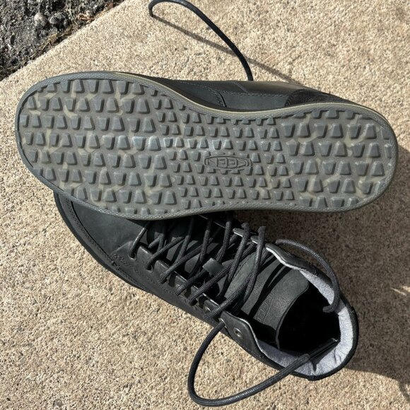 Keen High Top Black Retro Men's 9.5 Brand New/Never Worn (retired shoes) - Picture 2 of 5